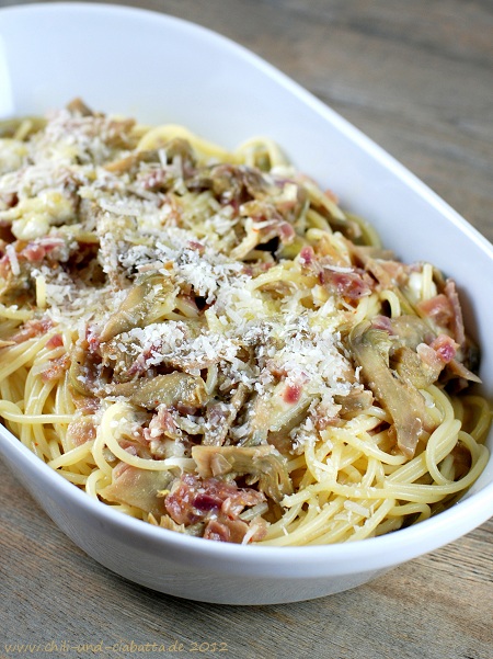 Artischocken-Spaghettini mit Mozzarella