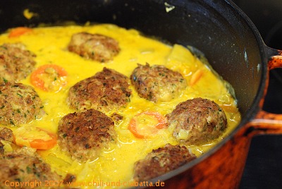 Currykohl mit Lammhackbällchen