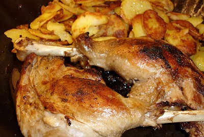 Gänsekeulen süßsauer mit Bratkartoffeln