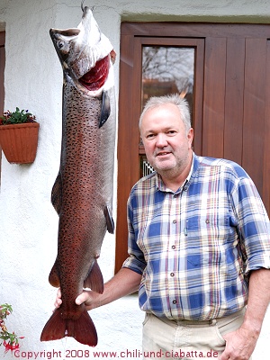 Helmut mit Huchen