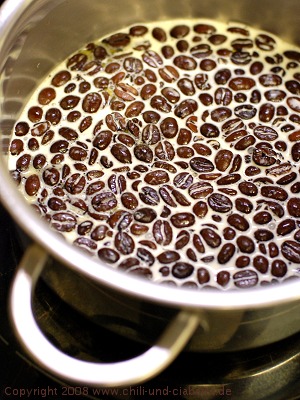 Kaffeebohnen in Sahne