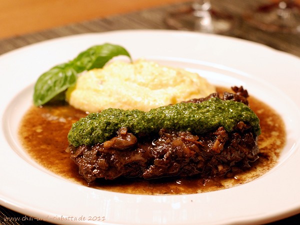 Skirt Steak aus dem Crockpot mit Basilikumsauce