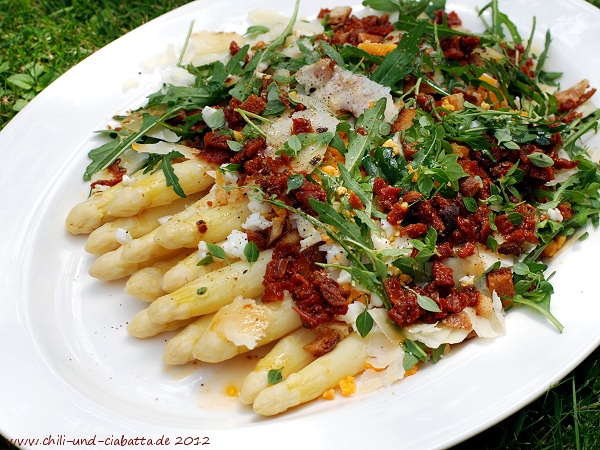 Spargel mediterran