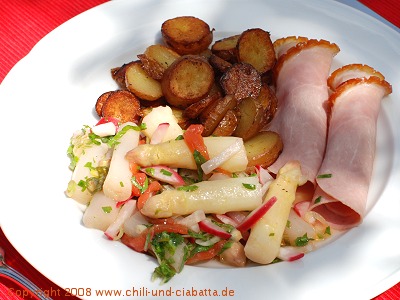 Spargelsalat mit bunter Kräuter-Vinaigrette