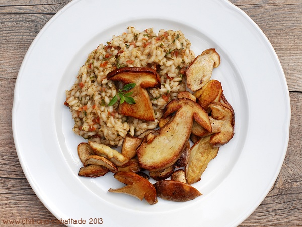 Gebratene Steinpilze auf Kräuter-Risotto mit getrockneten Tomaten ...