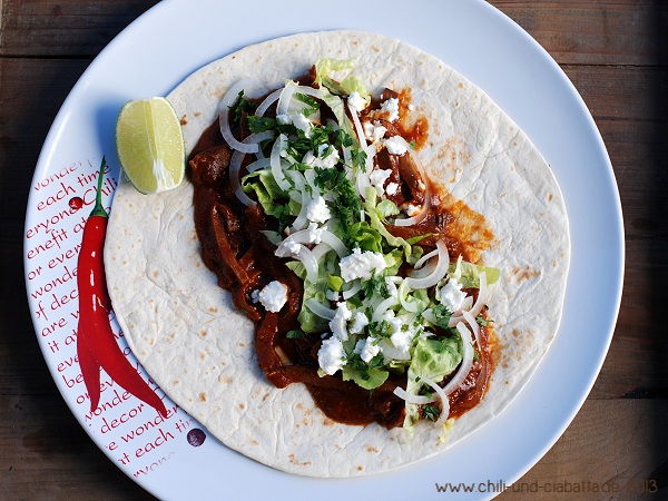 Tortillas mit Zunge in Mole